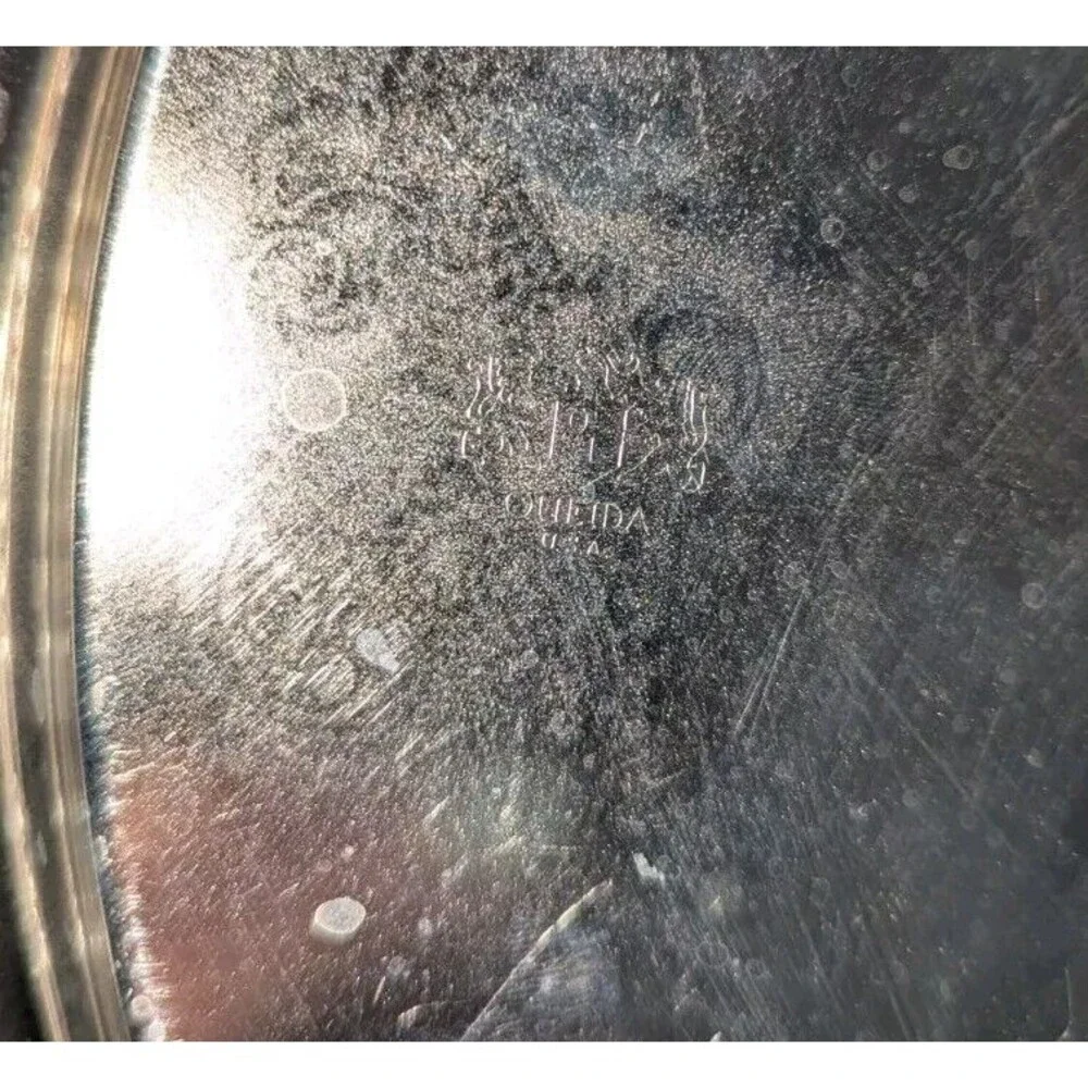 Vintage Round‎ Tray Oneida Silversmiths USA Vintage 12-1/2